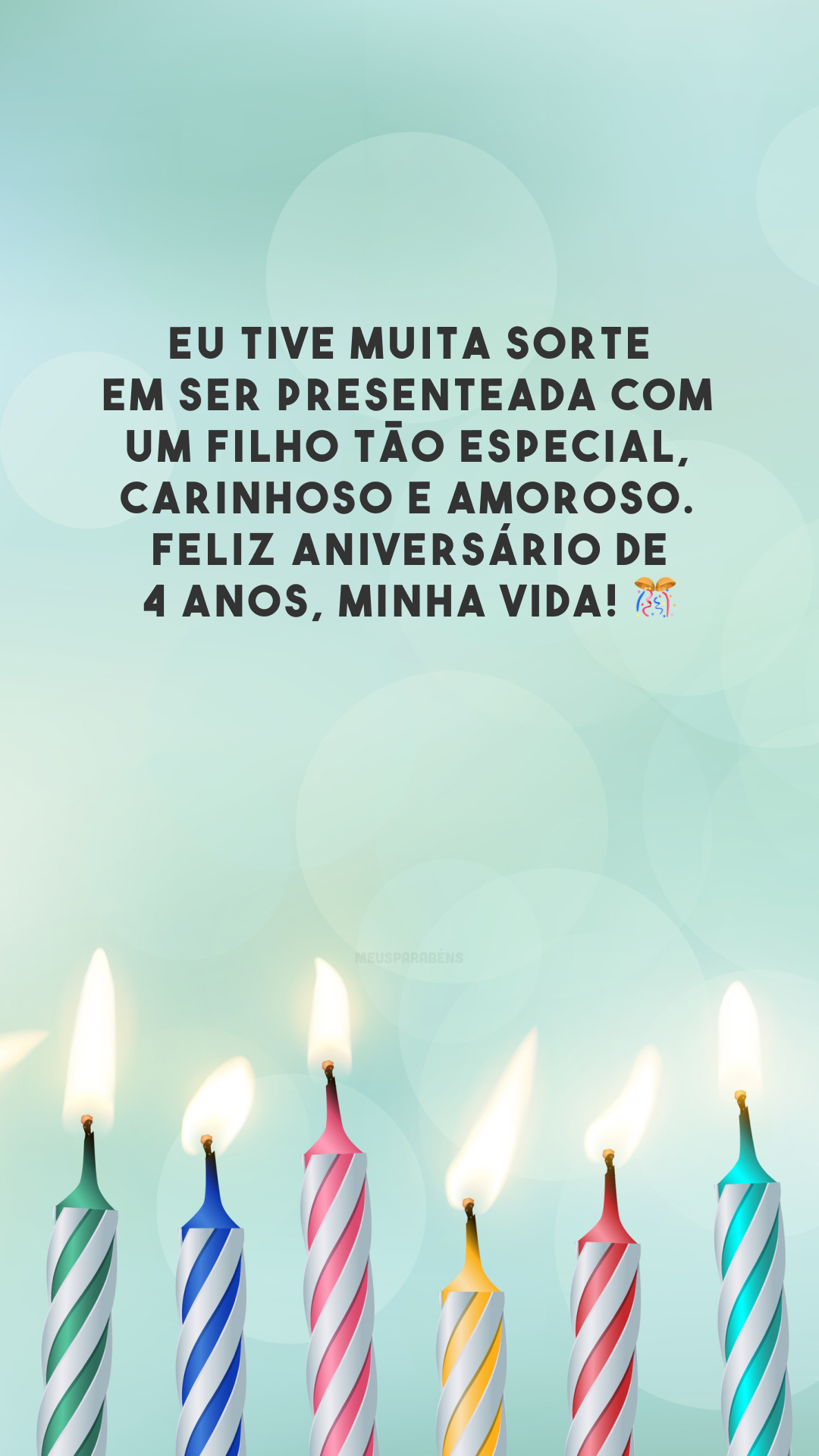 Eu tive muita sorte em ser presenteada com um filho tão especial, carinhoso e amoroso. Feliz aniversário de 4 anos, minha vida! 🎊