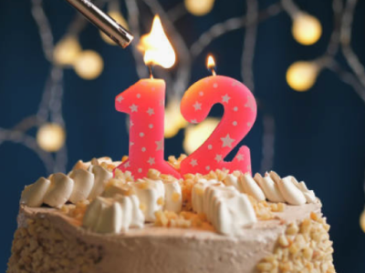 30 frases de aniversário de 12 anos que celebram essa mudança de fase