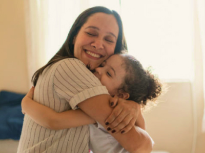 50 frases de aniversário de tia para sobrinha que revelam cumplicidade