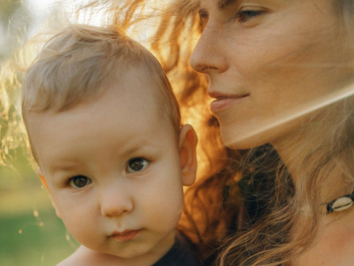 20 frases de aniversário para filho do coração que valorizam esse laço