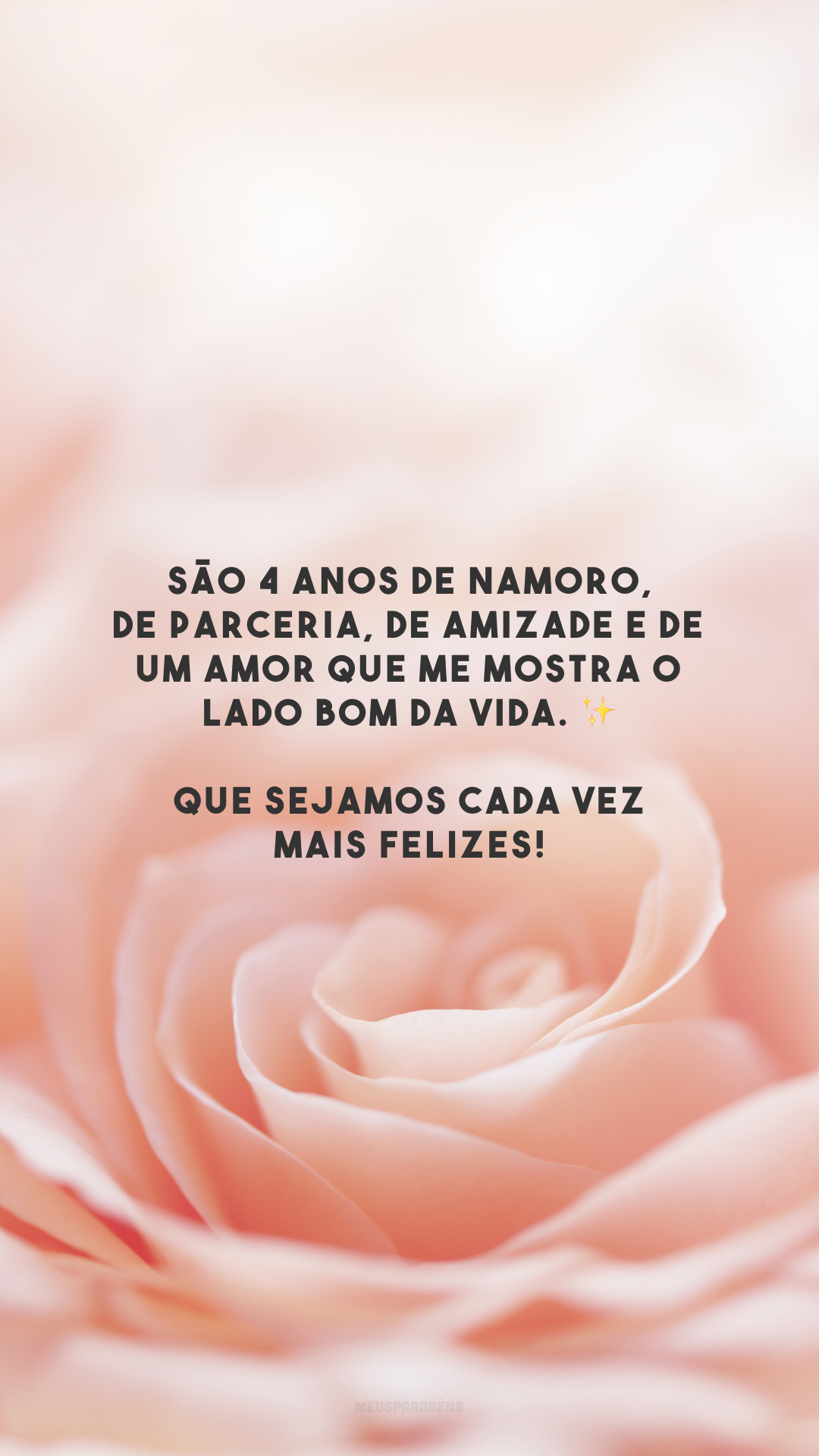São 4 anos de namoro, de parceria, de amizade e de um amor que me mostra o lado bom da vida. ✨ Que sejamos cada vez mais felizes!
